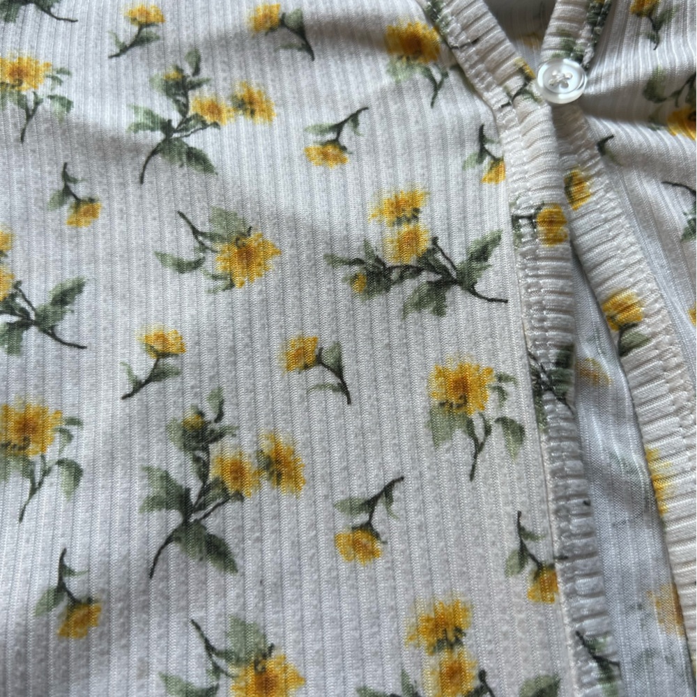 Cardigan Set - Picture 4 of 9